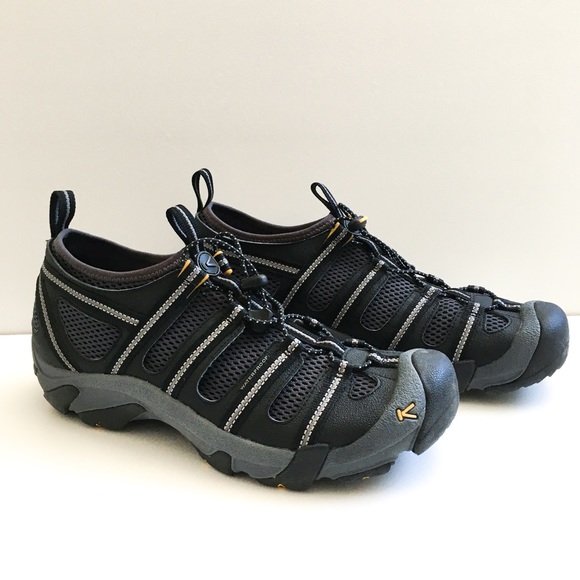 closed toe water sandals